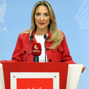 aylin nazliakadan komsu anne projesine tepki wA4AQSxZ