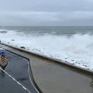 trabzonda denize girmek yasaklandi JnpTaZAI