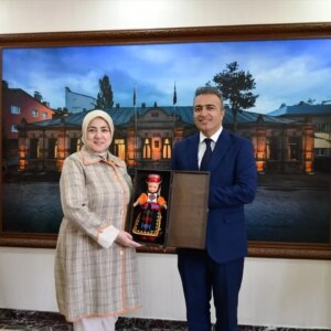 tugba isik ercan ardahanda ziyaretler gerceklestirdi 8BsJPz72