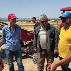 uzum ureticilerinin derdini dinleyen chpli bakirlioglundan algi operasyonu cikisi Dg4fS7gb