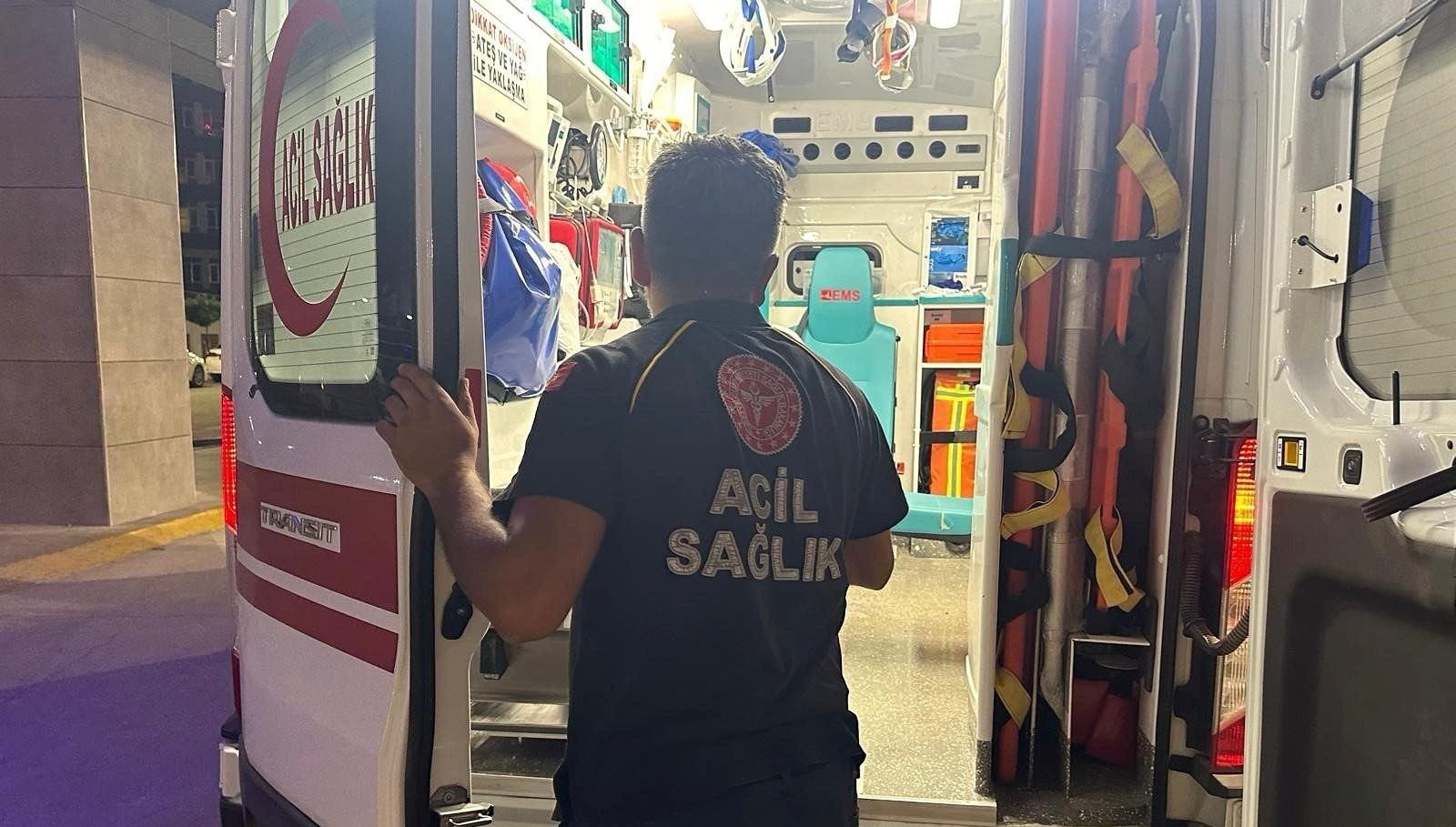 adiyamanda motosiklet devrildi 2 yarali z9WDvQ6f