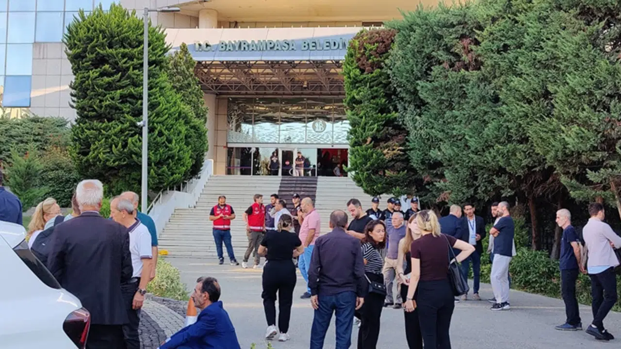 chpden bayrampasa belediyesi operasyonuna pes pese tepki acikca darbe girisimi sandiksiz turkiye hayali Y2NZLzEq