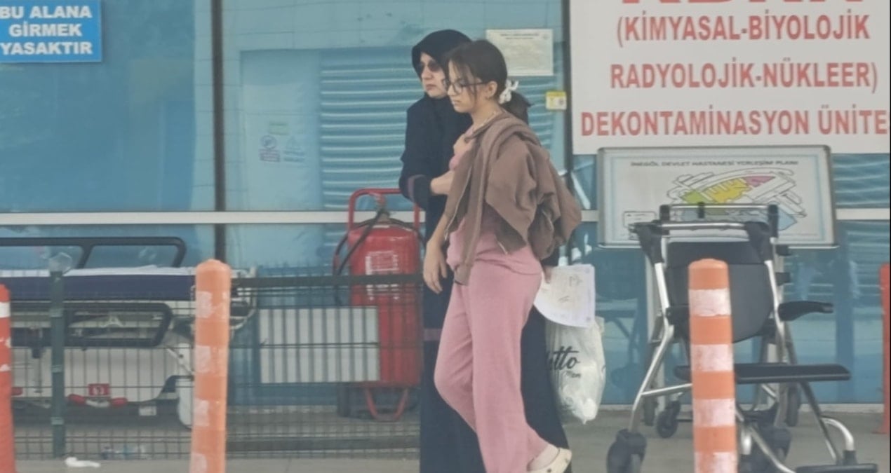 dugunde tavuk pilav yiyen 21 kisi hastaneye kaldirildi NzJEuA9k