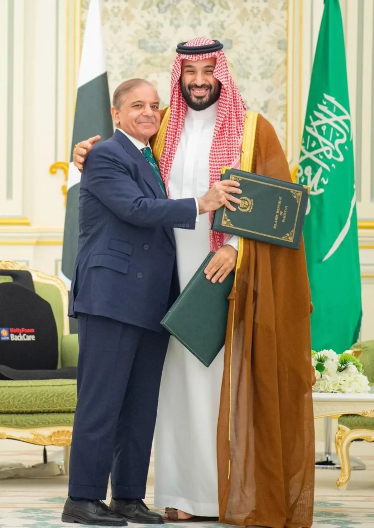 suudi arabistan ve pakistandan savunma anlasmasi msZ1UYWI