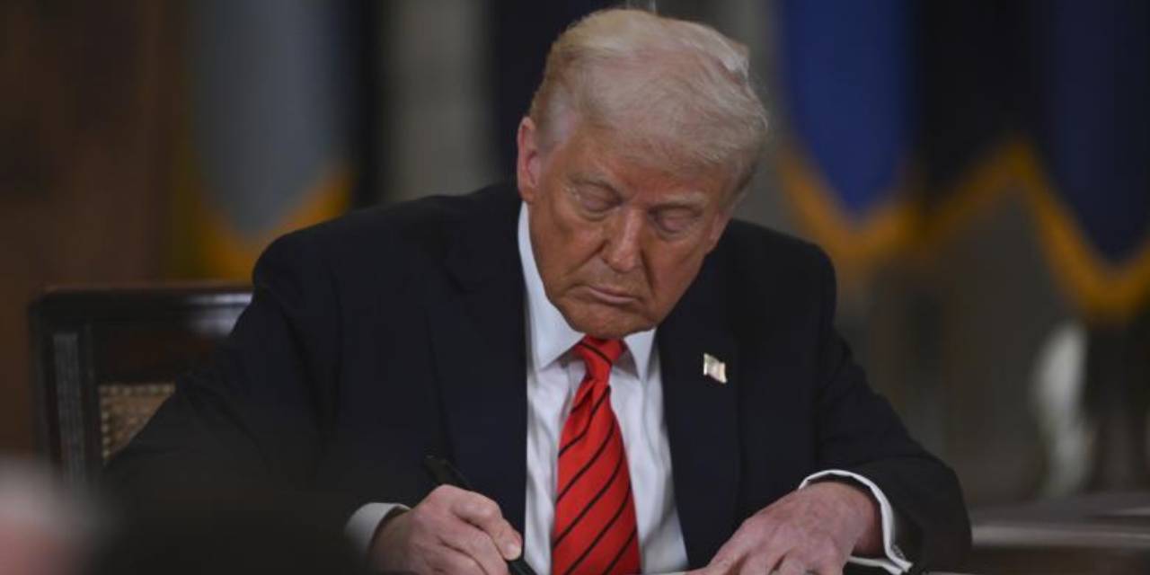 trump imzayi atti 10 bin dolardan 100 bin dolara cikti Rsz6eiQr