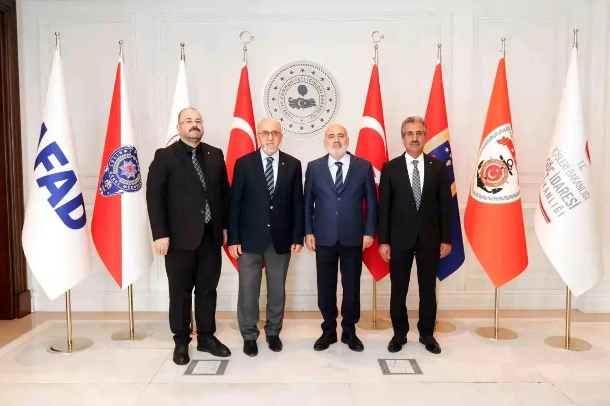 elazig ticaret borsasinin bakan yardimcilari ziyareti OpJv1Hap.jpg