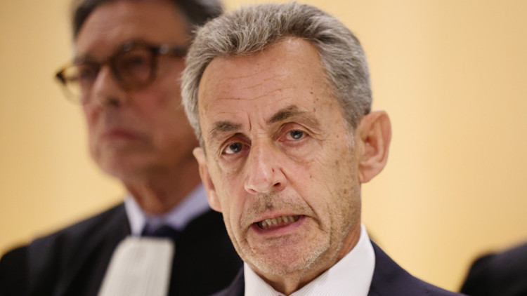 fransanin eski cumhurbaskani sarkozy yarin cezaevine giriyor tek kisilik hucrede kalacak iwZMN9Br.jpg