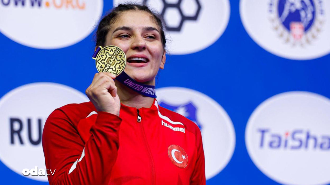 nesrin bas dunya sampiyonu U3QldJEZ.jpg