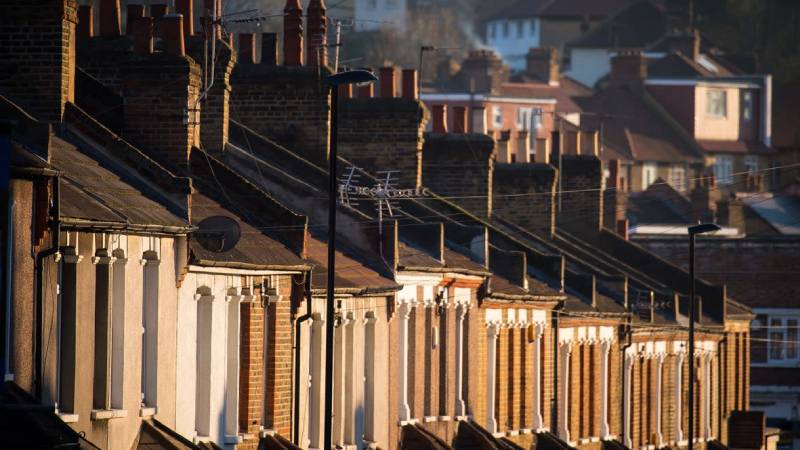 airbnb londrada siddet ve istismar magduru kadinlar icin ucretsiz konaklama saglayacak XtAOxY9v.jpg