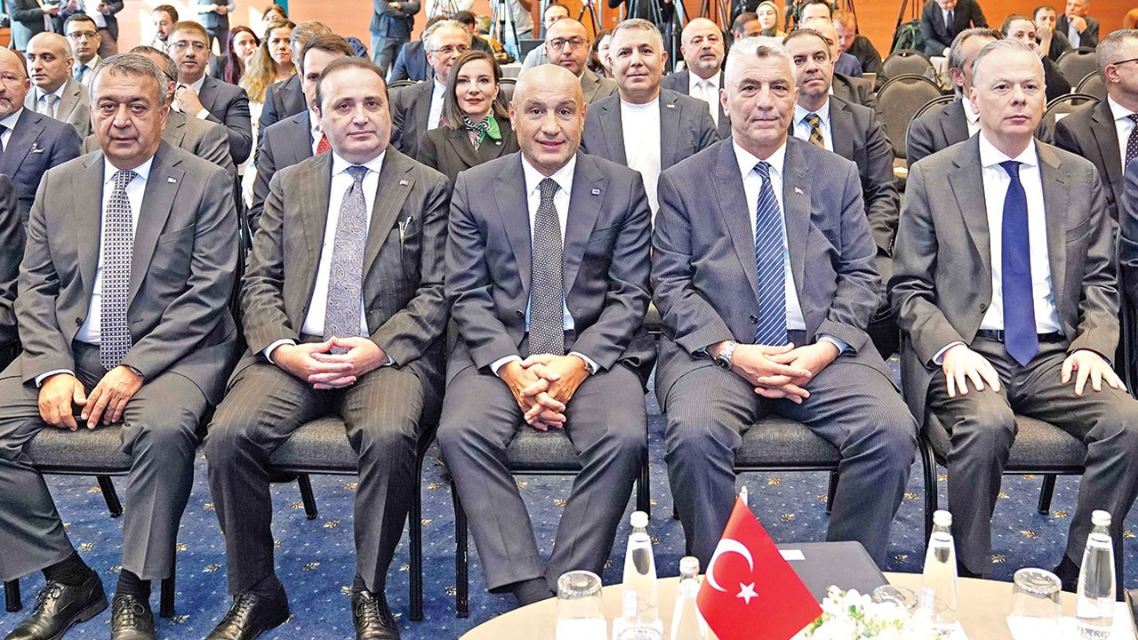 otomotivin liderliginde ekim ihracati 24 milyar dolar m1HHlfwk.jpg