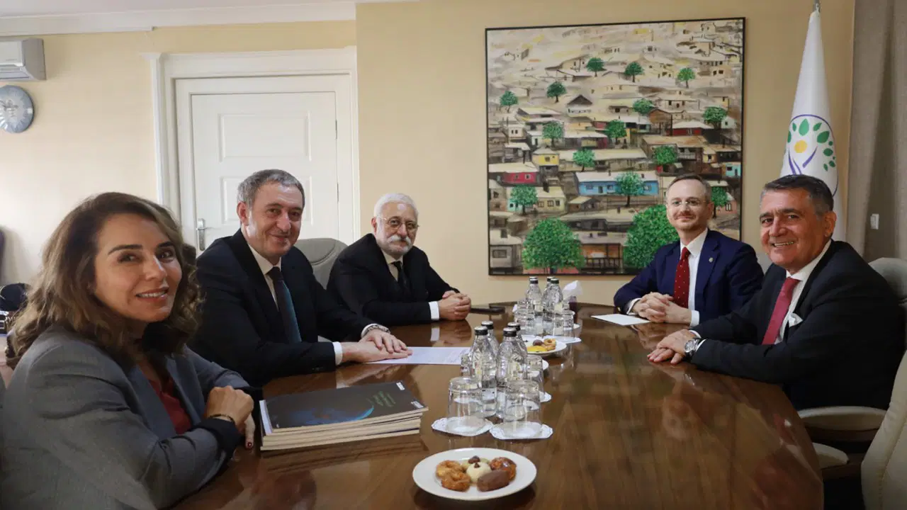 tusiad heyeti dem parti es genel baskani bakirhani ziyaret etti gph4IPQw.jpg