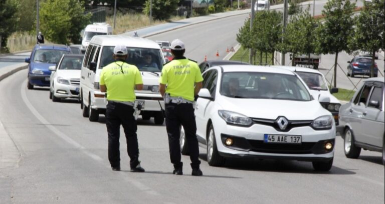 trafik-cezalari-zam-olarak-verilsin-wcq931dN.jpg