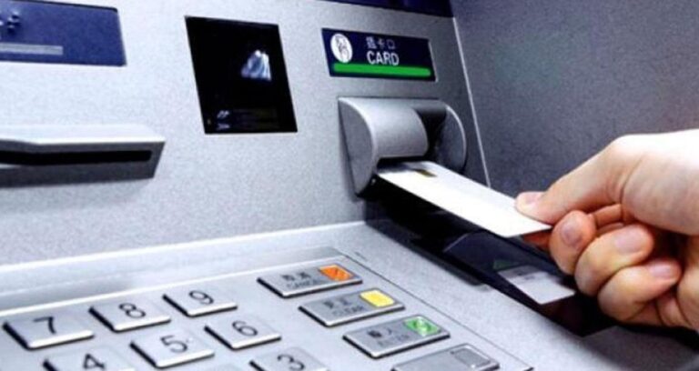 atmler-meger-bu-yuzden-karti-yutuyormus-k8BNcNAk
