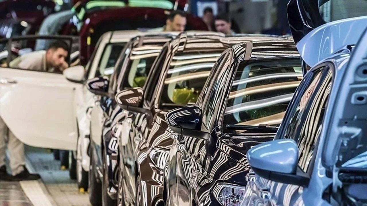 Otomotiv pazari kuculdu otv geliri buyudu hazine 6 ayda hedefin yuzde 38ine ulasti Ptflkr3O