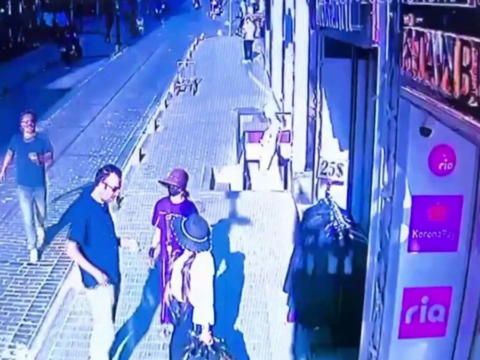 Turistlerin korkulu ruyasi iki cocuk suc kayitlari agizlari acik birakti hVxdlcjm